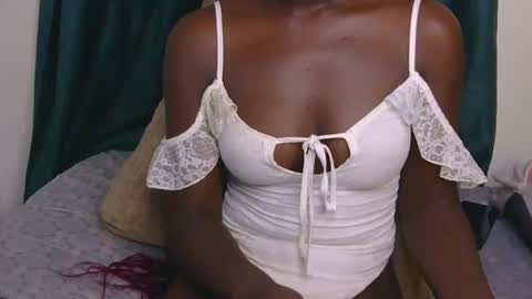 sweet peachy online show from March 16, 2026, 5:44 am