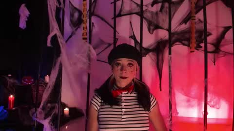 Penny  online show from October 11, 2025, 12:32 am