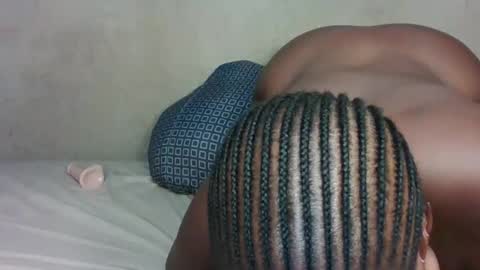 sweet_pie29 online show from April 15, 2026, 7:43 pm