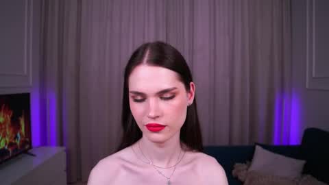 Snapshot of sweet_reverie chatting on March 11, 2025, 2:29 pm Vanessa online show from March 11, 2025, 2:29 pm