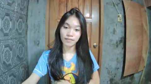 Snapshot of sweet_reyan2003 chatting on April 29, 2026, 12:27 am REYAN online show from April 29, 2026, 12:27 am