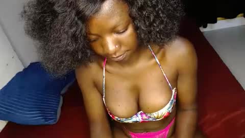 ellanah Tracie online show from January 8, 2026, 12:02 am