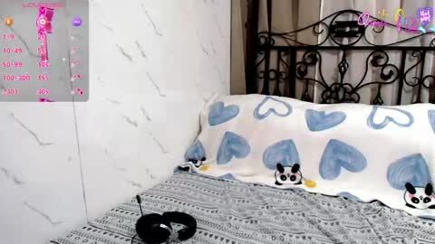 Snapshot of sweet_sirenxx chatting on April 21, 2026, 7:58 am Leah online show from April 21, 2026, 7:58 am