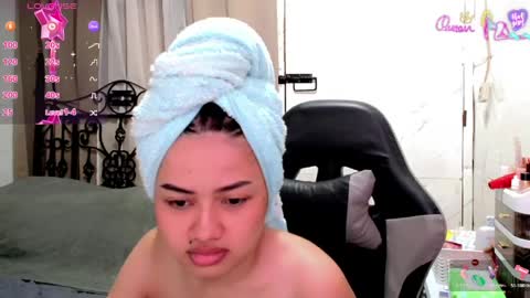 Snapshot of sweet_sirenxx chatting on May 13, 2026, 8:12 am Leah online show from May 13, 2026, 8:12 am