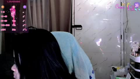 Snapshot of sweet_sirenxx chatting on May 14, 2026, 8:10 am Leah online show from May 14, 2026, 8:10 am