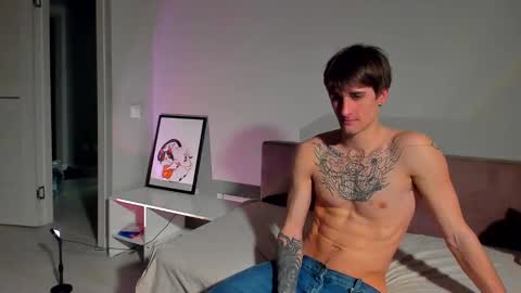 sweet_smith8 online show from February 24, 2025, 2:26 pm