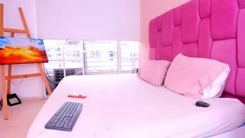 sweet_stacie online show from February 26, 2025, 2:25 pm