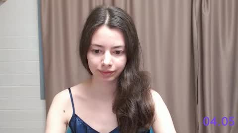 Snapshot of sweet_sweet_angel chatting on May 4, 2026, 9:38 am Angel online show from May 4, 2026, 9:38 am