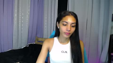 Snapshot of sweet_trishaxx chatting on February 28, 2025, 10:06 pm Trisha online show from February 28, 2025, 10:06 pm