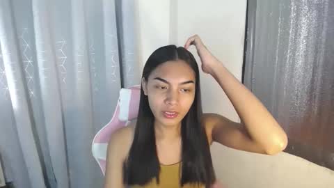 Snapshot of sweet_trishaxx chatting on October 13, 2025, 12:16 pm Trisha online show from October 13, 2025, 12:16 pm