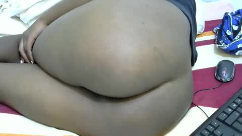 sweet_veebouset online show from September 16, 2025, 10:44 pm