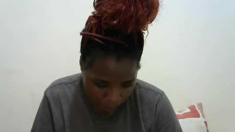 sweet_veebouset online show from October 5, 2025, 7:39 am