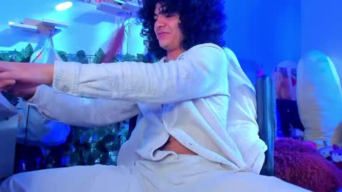 Steven independent model online show from January 17, 2025, 9:17 pm