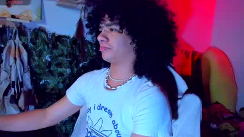 Steven independent model online show from March 5, 2025, 7:49 am