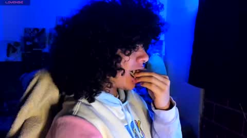 Steven independent model online show from March 8, 2025, 4:45 am