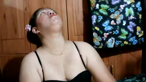 sweetaloha34 online show from March 11, 2025, 4:21 am