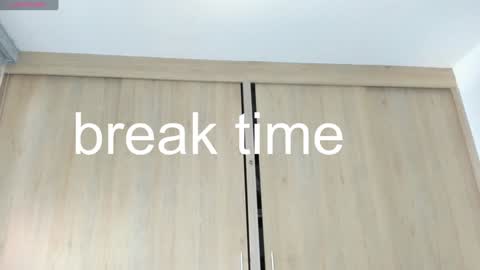 Camila online show from January 20, 2025, 8:40 pm