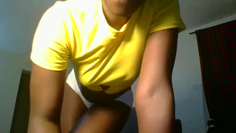 Snapshot of sweetass_02 chatting on January 19, 2025, 12:17 am bianca online show from January 19, 2025, 12:17 am