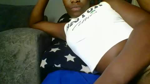 Snapshot of sweetass_02 chatting on February 11, 2025, 12:59 am bianca online show from February 11, 2025, 12:59 am