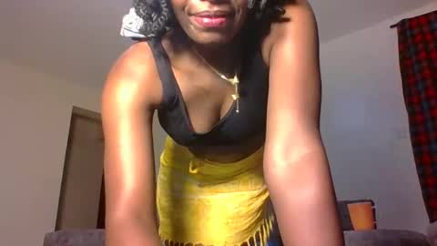 Snapshot of sweetass_02 chatting on February 19, 2025, 9:25 pm bianca online show from February 19, 2025, 9:25 pm