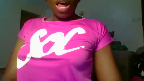 Snapshot of sweetass_02 chatting on February 28, 2025, 9:44 pm bianca online show from February 28, 2025, 9:44 pm