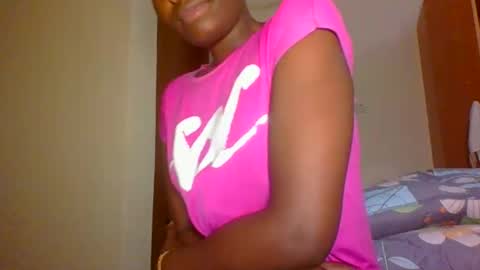 Snapshot of sweetass_02 chatting on September 13, 2025, 10:15 am bianca online show from September 13, 2025, 10:15 am