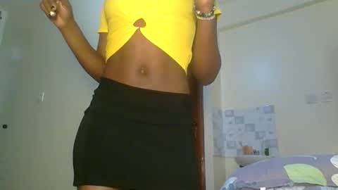 Snapshot of sweetass_02 chatting on September 29, 2025, 8:08 am bianca online show from September 29, 2025, 8:08 am