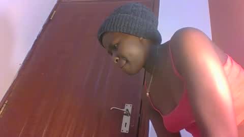 Snapshot of sweetass_02 chatting on October 4, 2025, 9:29 am bianca online show from October 4, 2025, 9:29 am