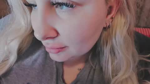 Snapshot of sweetass_u chatting on December 1, 2025, 10:09 am Nastya online show from December 1, 2025, 10:09 am