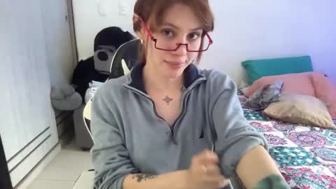 Snapshot of sweetaura0_0 chatting on February 28, 2026, 5:14 pm SweetAura0 0 online show from February 28, 2026, 5:14 pm