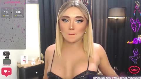 Snapshot of sweetbella118 chatting on January 17, 2025, 9:28 am bella online show from January 17, 2025, 9:28 am