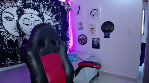 sweetbitter_ online show from December 31, 2024, 7:40 pm