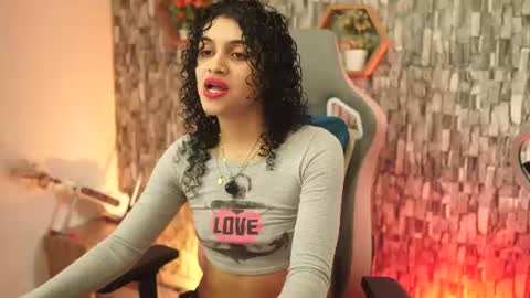 Snapshot of sweetbonii chatting on July 22, 2026, 8:11 pm Salom independent model online show from July 22, 2026, 8:11 pm