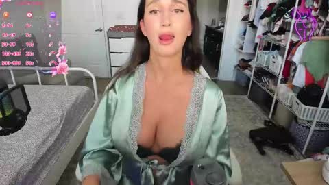 Anna online show from February 3, 2026, 9:09 pm