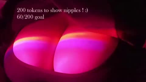 sweetcalciferr online show from November 15, 2025, 1:40 pm