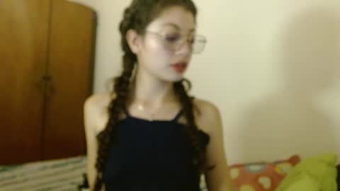 sweetcalm_ online show from May 26, 2026, 10:17 pm