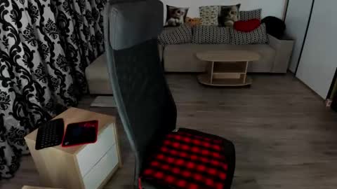 Snapshot of sweetcharlotte77 chatting on October 23, 2025, 6:39 pm Charlotte online show from October 23, 2025, 6:39 pm