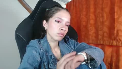 sweetdam12 online show from February 20, 2025, 8:25 pm