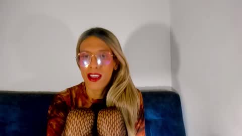 Amelia online show from October 21, 2025, 11:44 am