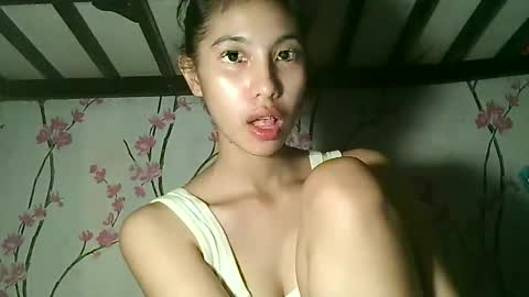 sweetdimple69 online show from October 27, 2025, 7:34 am