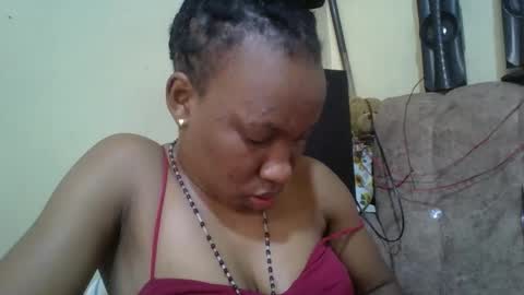 sweetdiva2012 online show from October 28, 2025, 6:06 am