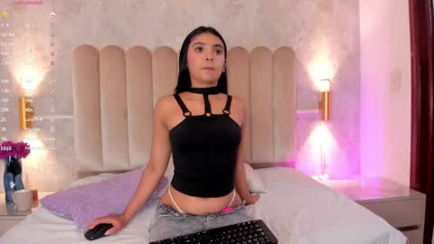 Snapshot of sweetely_1 chatting on April 6, 2026, 8:10 pm Ely online show from April 6, 2026, 8:10 pm