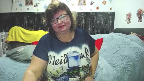 sweetestmilf4you online show from February 5, 2026, 4:11 pm