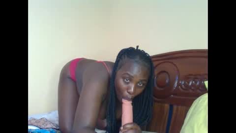 SweetestSexyEbony online show from December 8, 2024, 5:22 pm