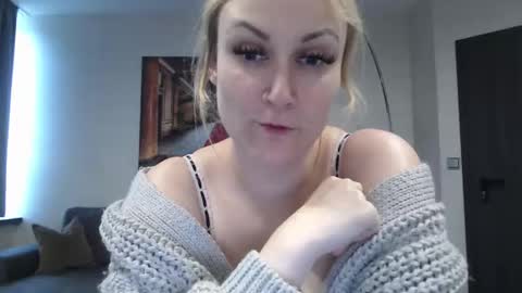 sweetgermangoddess online show from October 4, 2025, 9:40 am