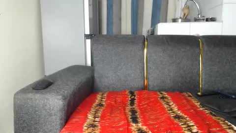 Sandy online show from September 12, 2025, 7:36 pm