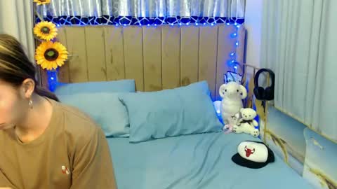 Snapshot of sweetgirl_daphne chatting on June 14, 2026, 12:07 pm sweetgirl_daphne online show from June 14, 2026, 12:07 pm