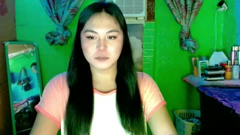 Snapshot of sweetgirl_kathy chatting on April 23, 2026, 5:37 pm Kathy online show from April 23, 2026, 5:37 pm