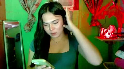 Snapshot of sweetgirl_kathy chatting on May 13, 2026, 5:43 pm Kathy online show from May 13, 2026, 5:43 pm