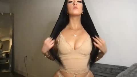 Gracie  online show from October 30, 2025, 2:57 am